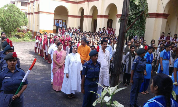 Agnes College tiranga yatre (4)