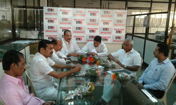 nalin-at-vijayavani-office-1