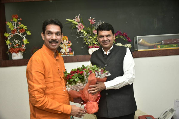 Meeting Fadnavis (1)